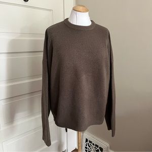 NWT Oak + Fort Sweater